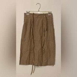 NWOT Beige below the knee pencil skirt with suspenders, Size: Sm/Md